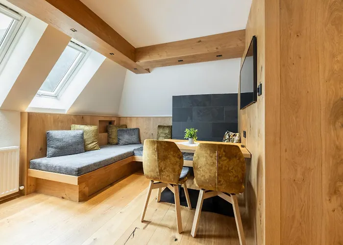 Отель Jagerhof 4*