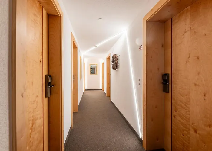 Отель Jagerhof Ишгль